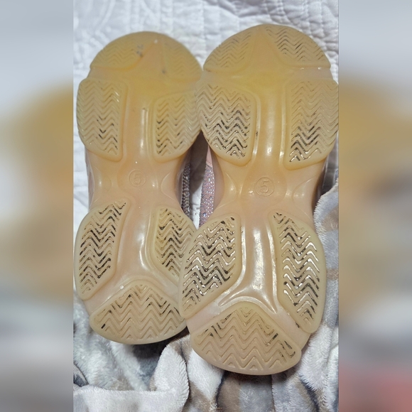 CUTE STEVE MADDEN Women's Sneakers in Blush Pink Size 5 (RUN BIG, THEY FIT 7.5) - Picture 7 of 8